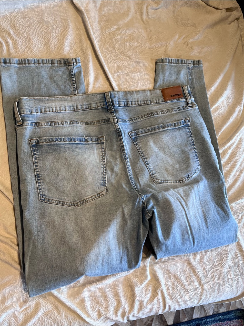38x30 Men's Light Wash Jeans - Classic Casual Denim